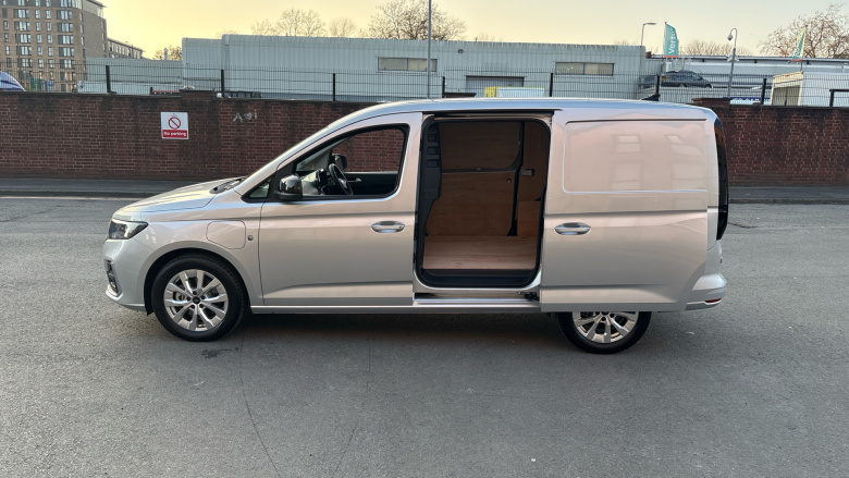 Ford Transit Connect 250 L2 Petrol 1.5 EcoBoost PHEV 150 Limited Van Auto